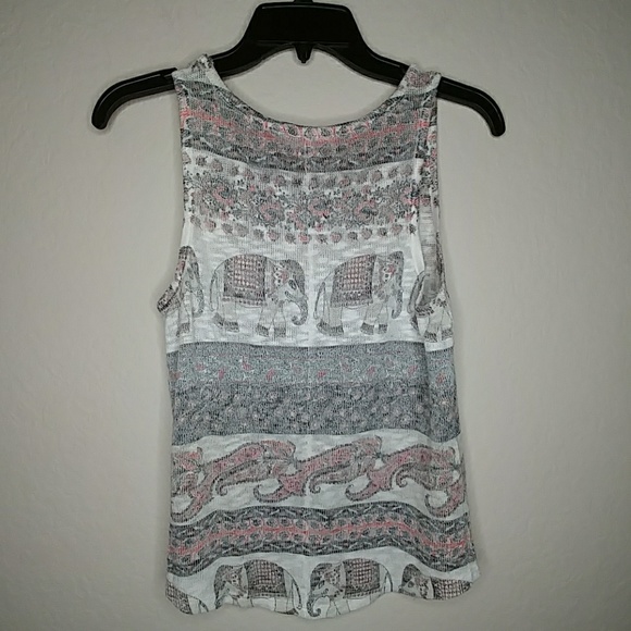 It Closet Comfy Red & Black Elephant Tank Top - Picture 3 of 5